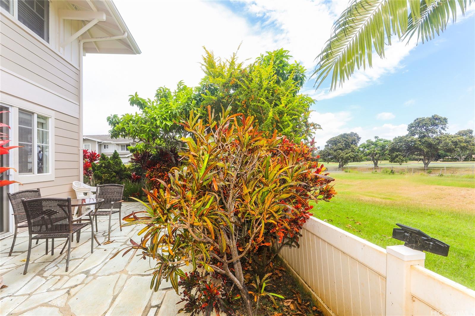 1173  Mokuhano Street Kalama Valley, Hawaii Kai home - photo 11 of 25