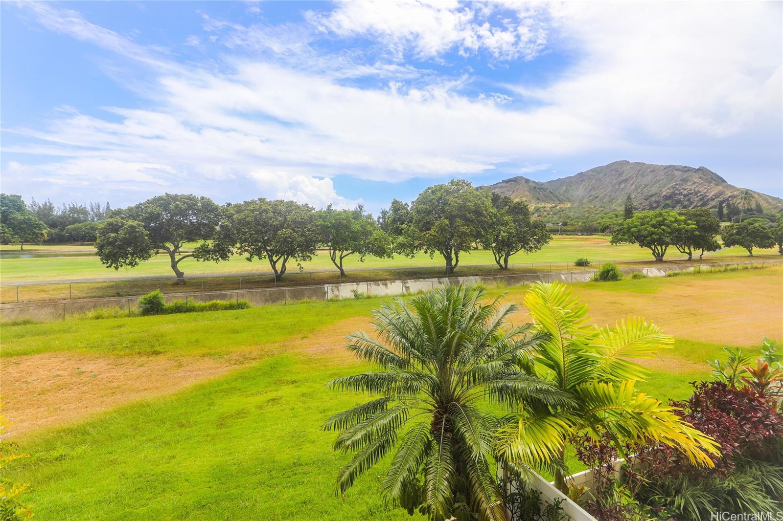 1173  Mokuhano Street Kalama Valley, Hawaii Kai home - photo 3 of 25
