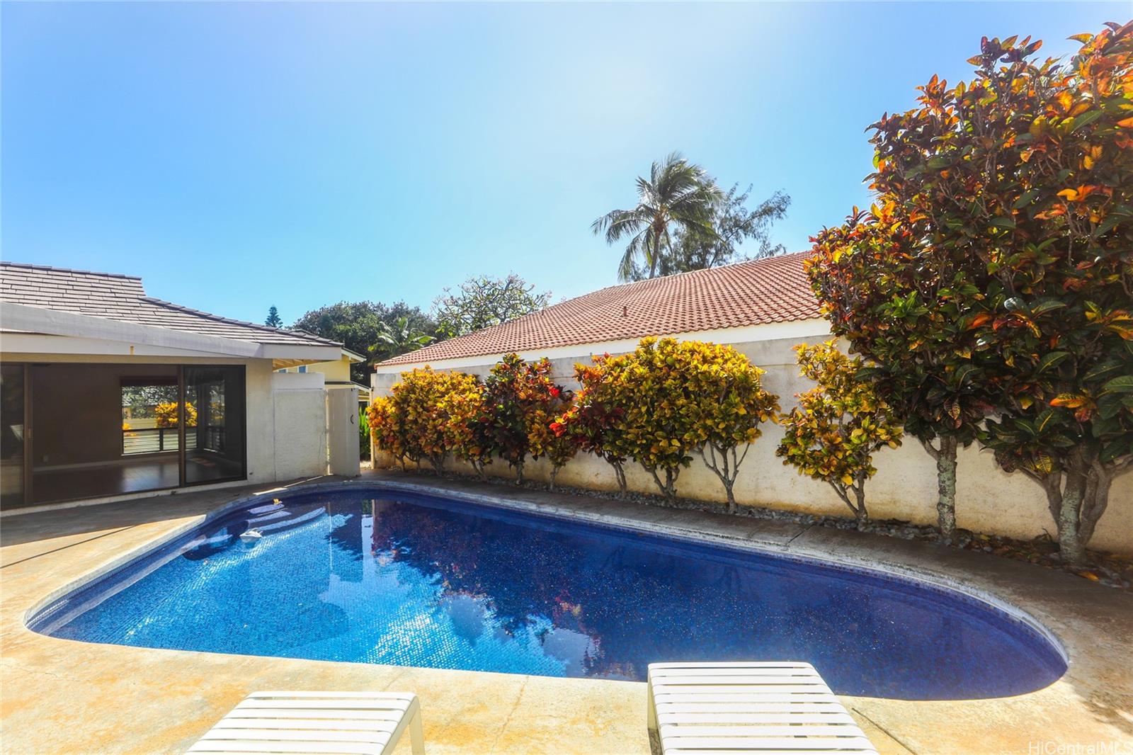 1175  Palea Way Queens Gate, Hawaii Kai home - photo 15 of 24