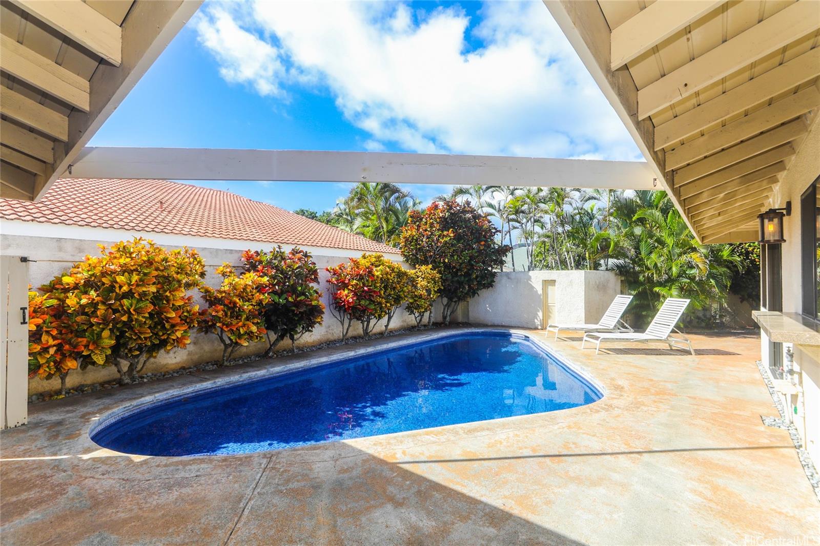 1175  Palea Way Queens Gate, Hawaii Kai home - photo 16 of 24