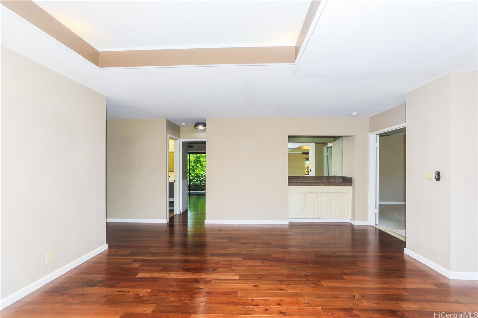 1175  Palea Way Queens Gate, Hawaii Kai home - photo 3 of 24