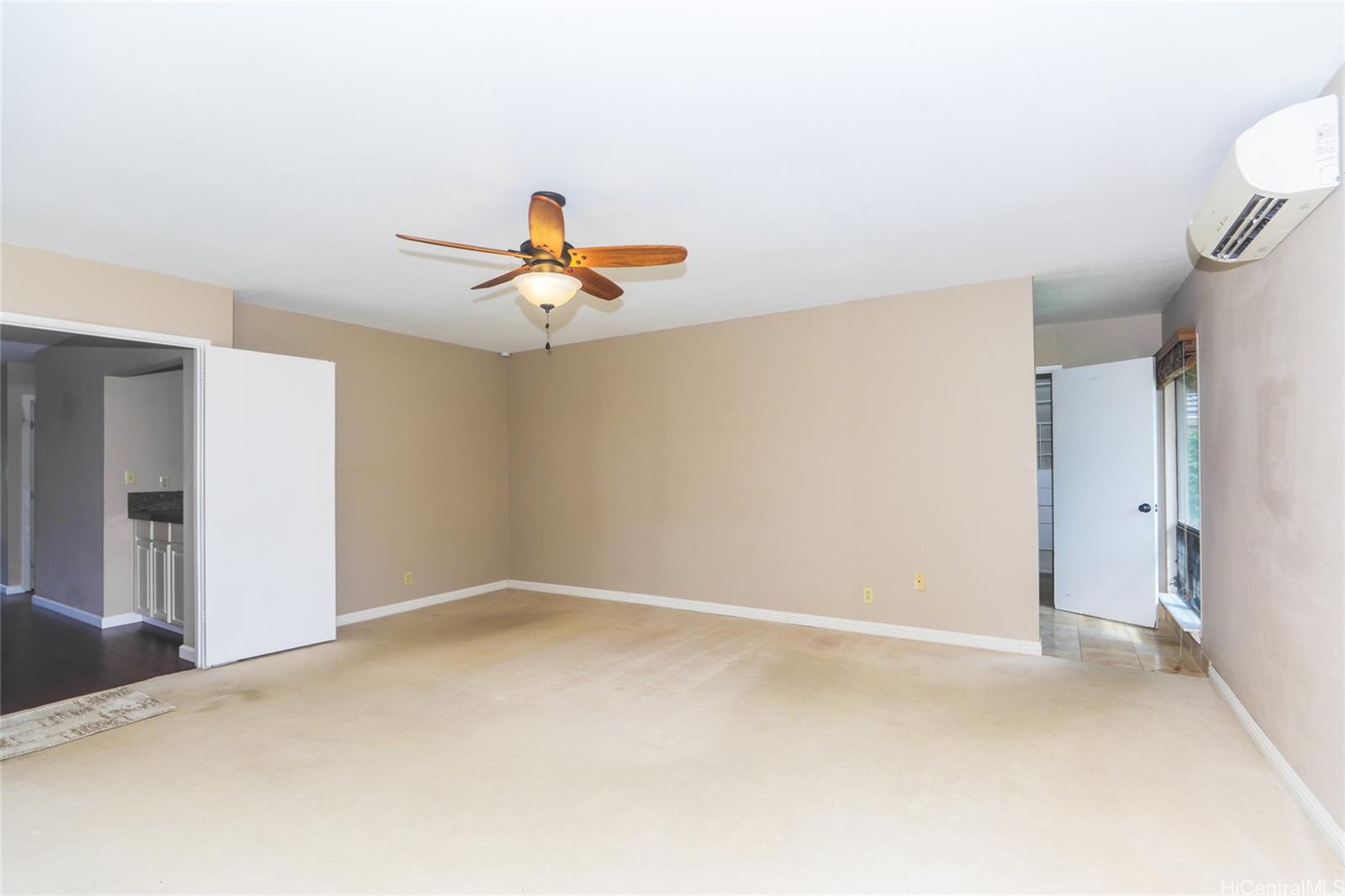 1175  Palea Way Queens Gate, Hawaii Kai home - photo 8 of 24