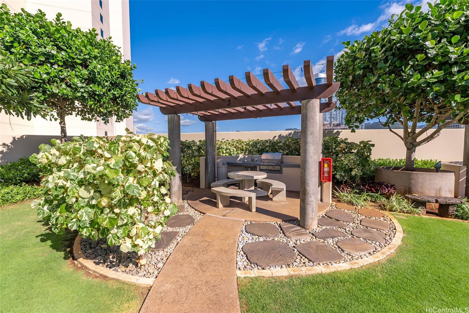 Koolani condo # 1708, Honolulu, Hawaii - photo 6 of 25