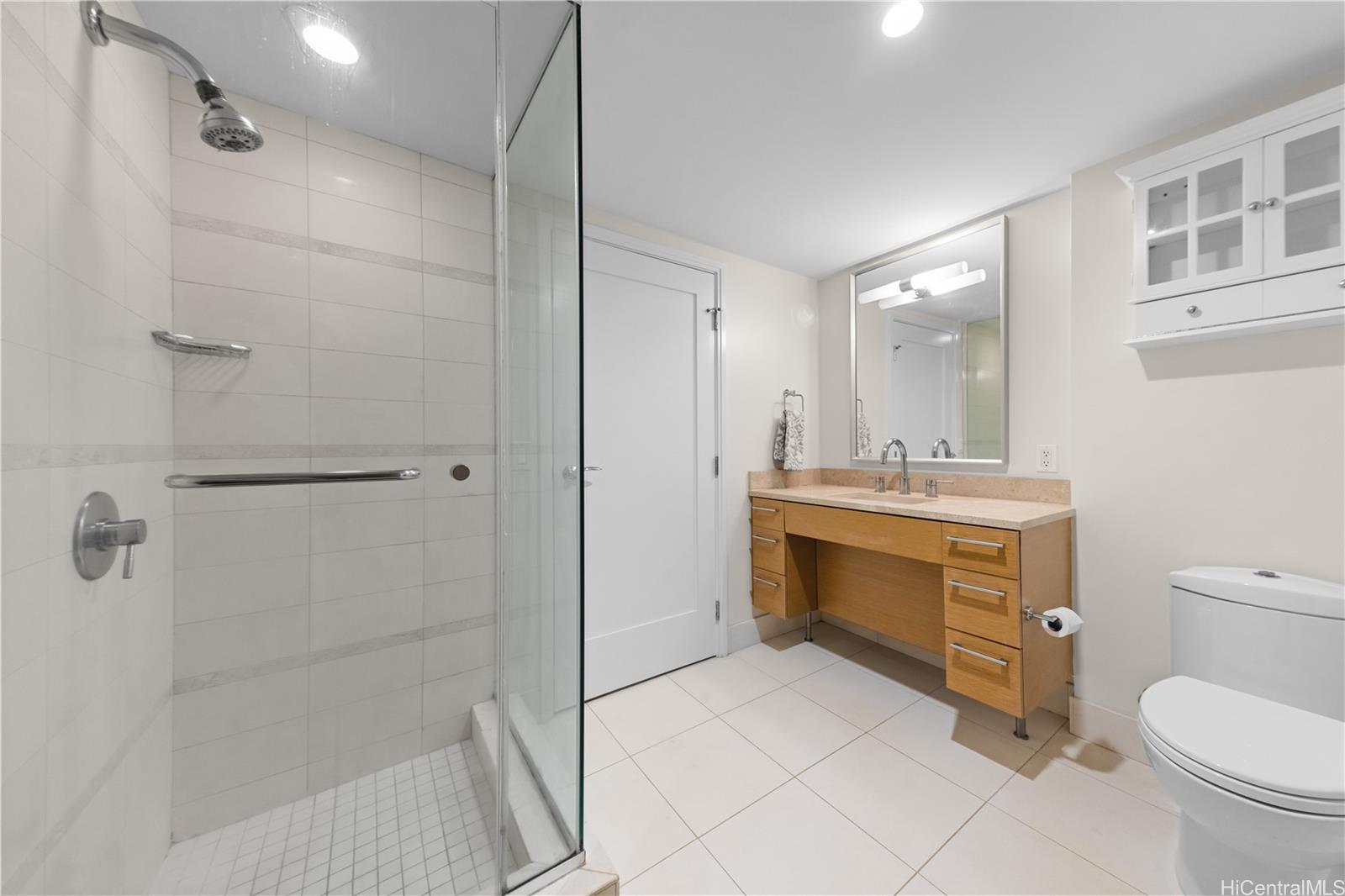 Koolani condo # 2002, Honolulu, Hawaii - photo 15 of 16