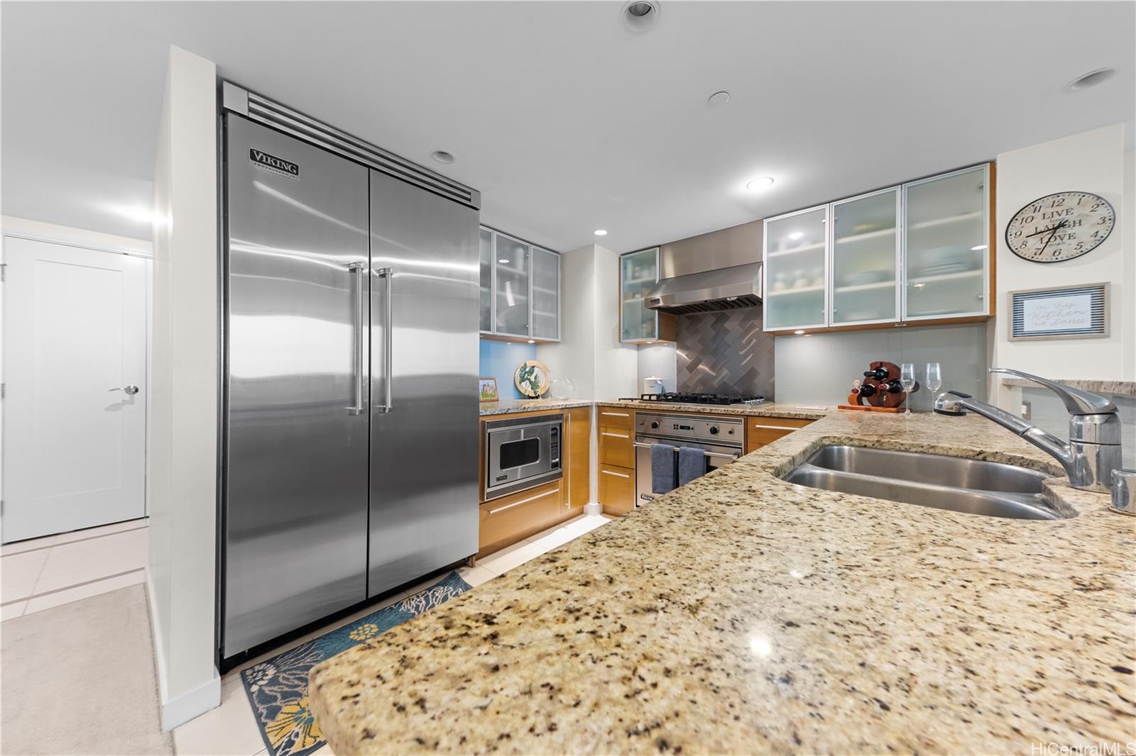 Koolani condo # 2002, Honolulu, Hawaii - photo 3 of 16