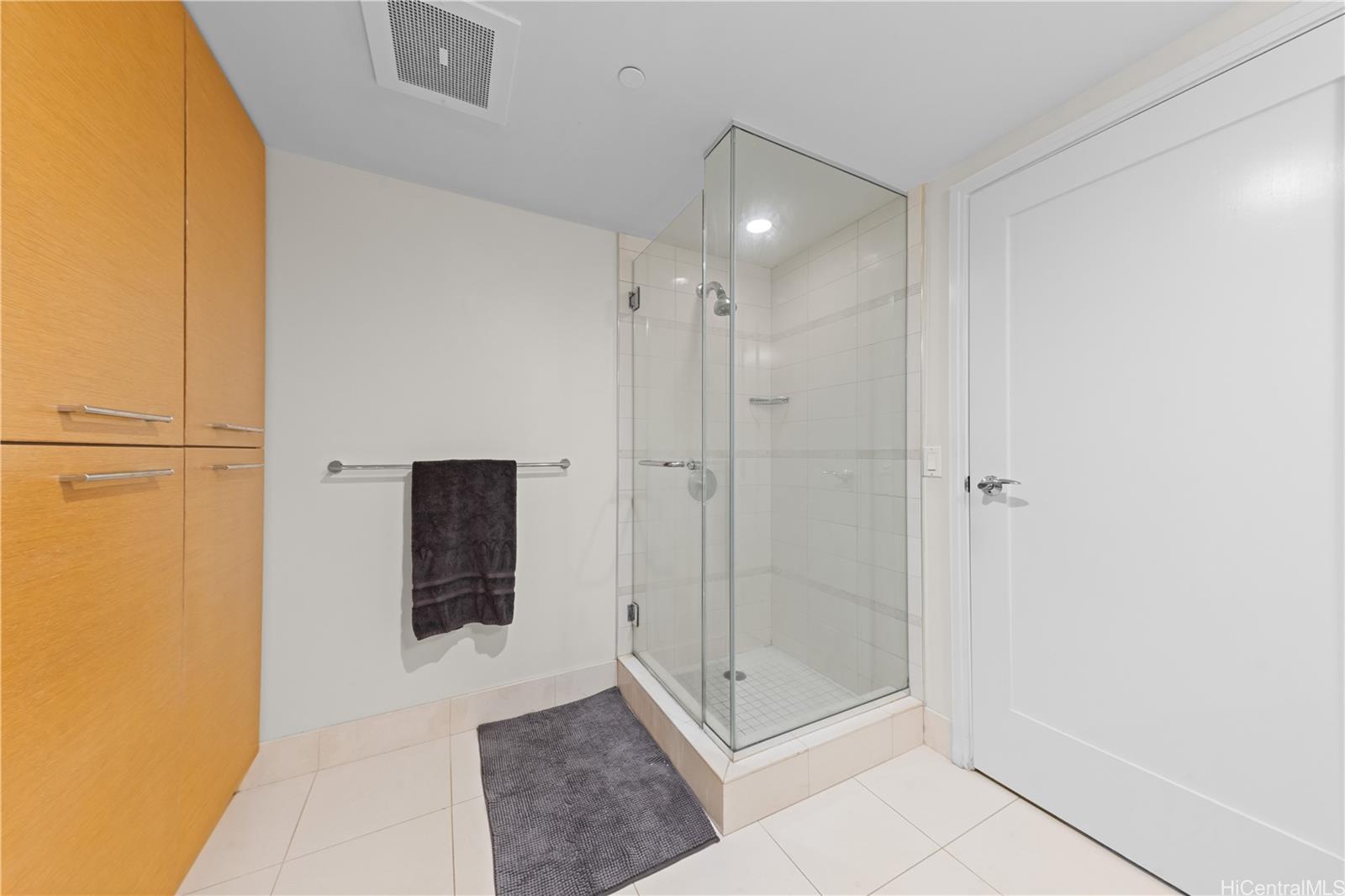 Koolani condo # 2002, Honolulu, Hawaii - photo 10 of 16