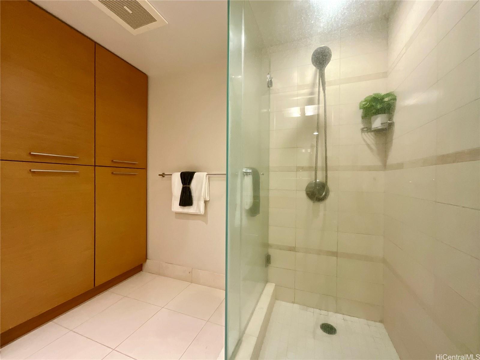 Koolani condo # 2302, Honolulu, Hawaii - photo 12 of 15