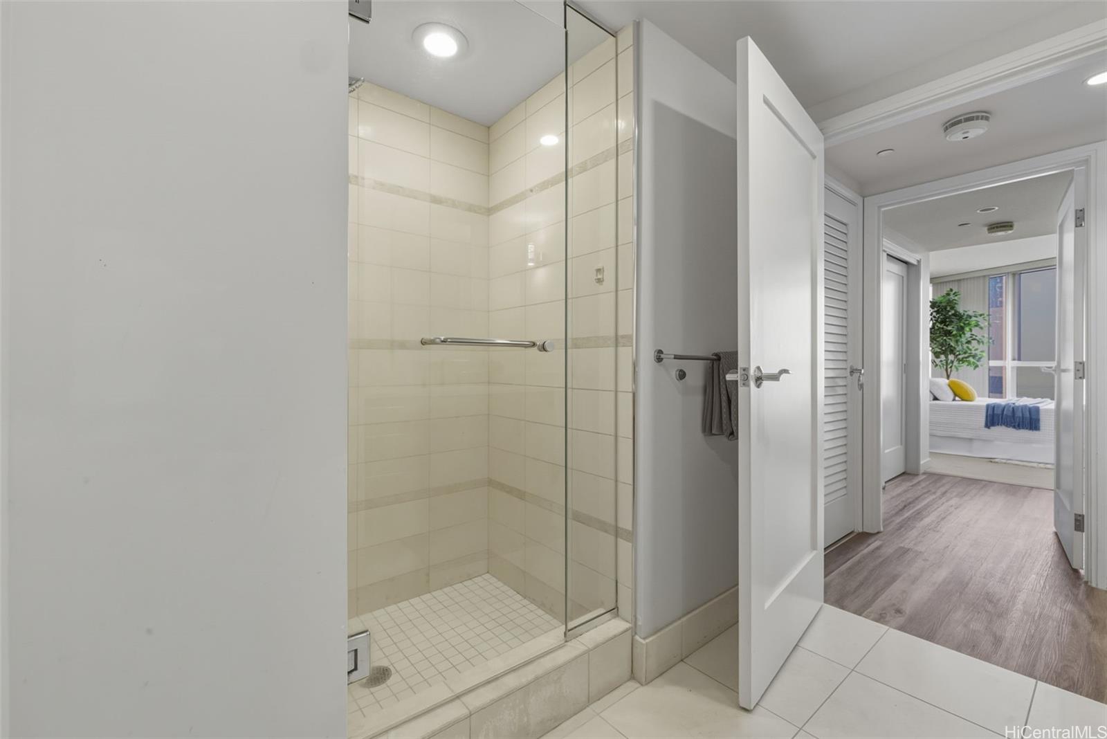 Koolani condo # 2606, Honolulu, Hawaii - photo 6 of 25