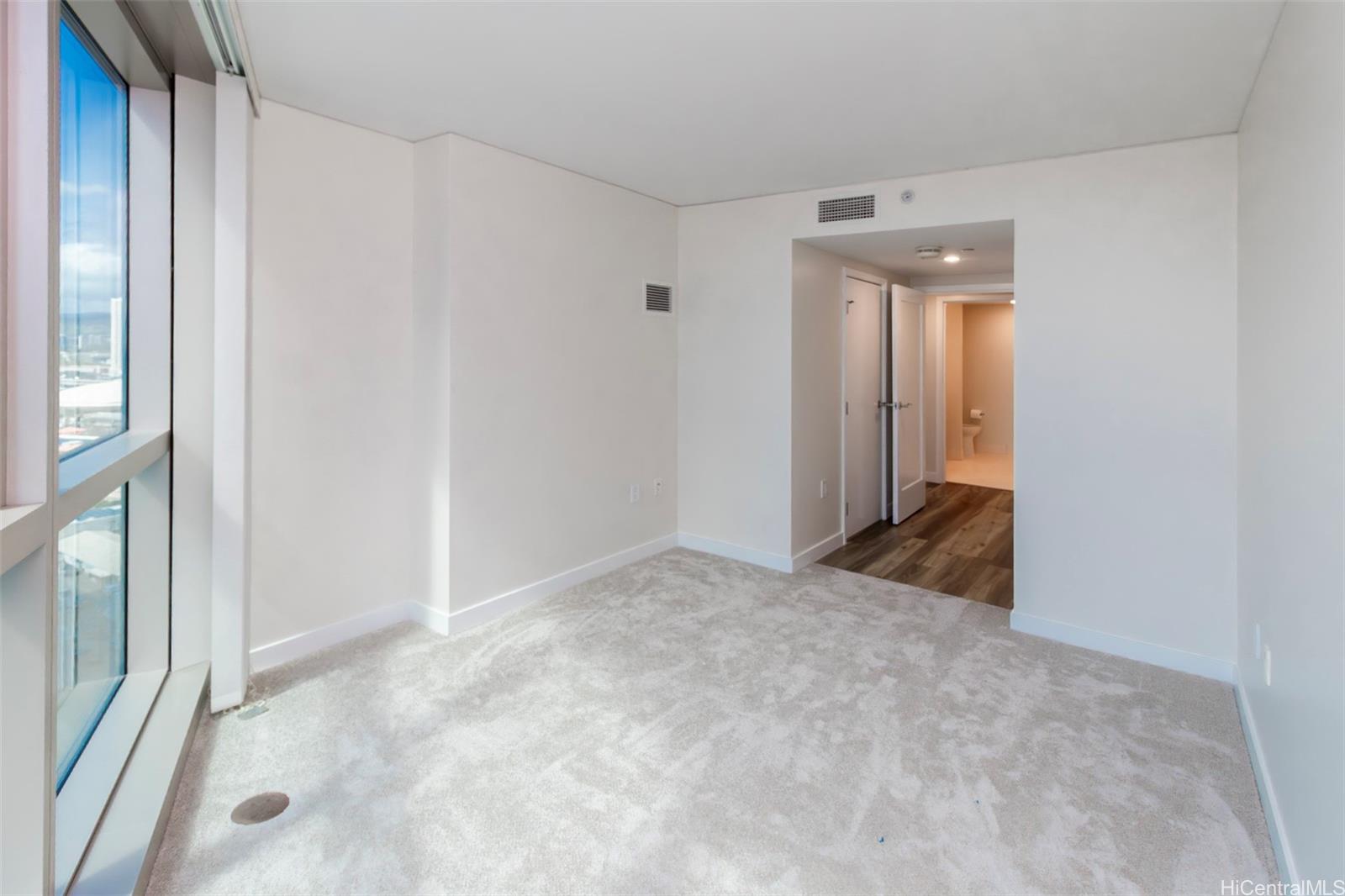 1177 Queen Street Honolulu - Rental - photo 16 of 25