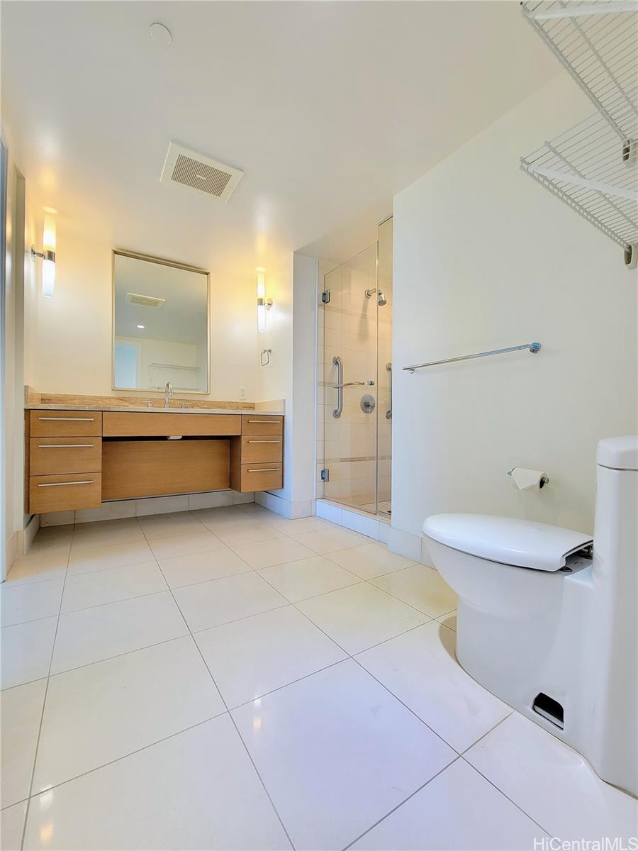 1177 Queen St Honolulu - Rental - photo 8 of 11