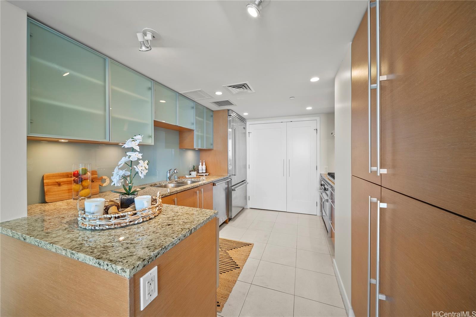 Koolani condo # 4104, Honolulu, Hawaii - photo 6 of 25