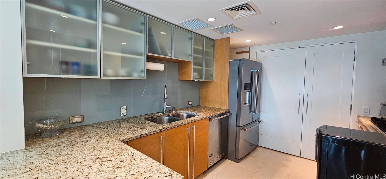 Koolani condo # 705, Honolulu, Hawaii - photo 5 of 25