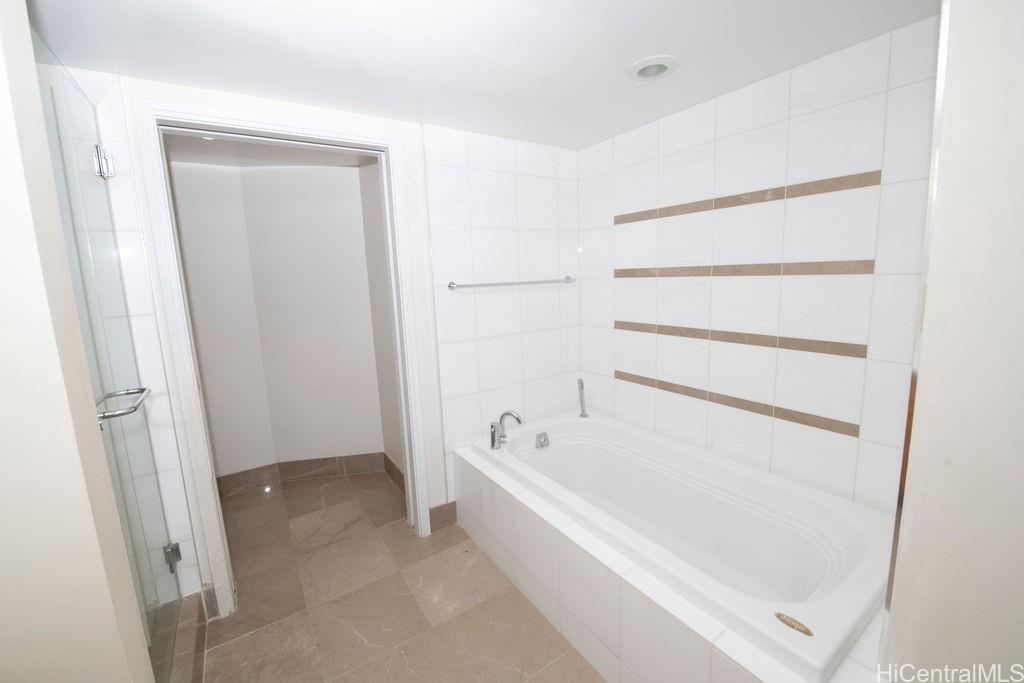 Koolani condo # 806, Honolulu, Hawaii - photo 11 of 25