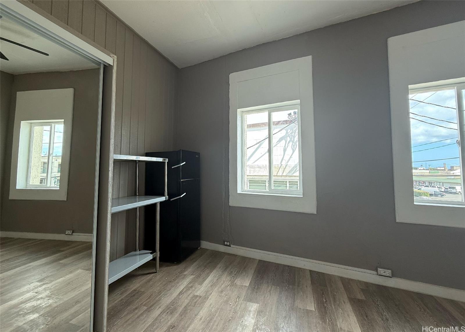 1178 N King St Honolulu Oahu commercial real estate photo13 of 15