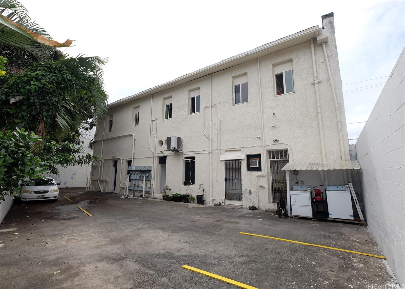 1178 N King St Honolulu Oahu commercial real estate photo6 of 15