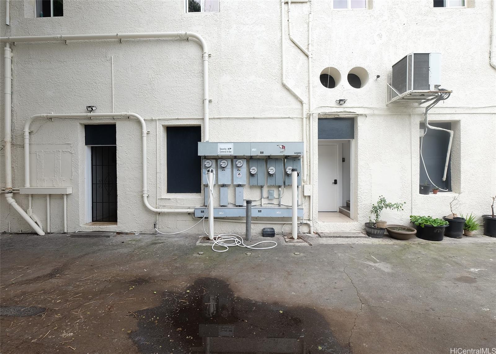 1178 N King St Honolulu Oahu commercial real estate photo7 of 15