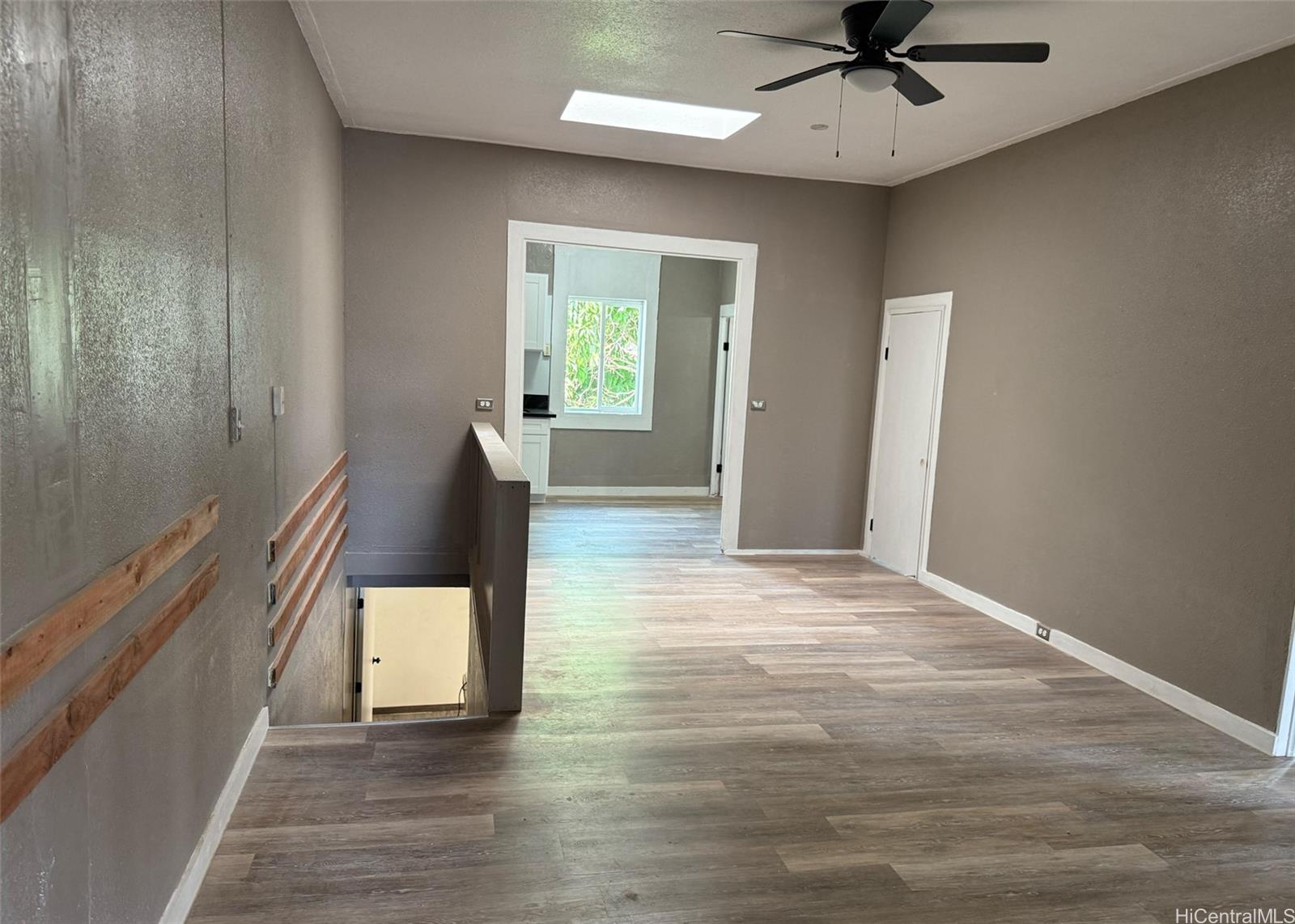 1178 N King St Honolulu Oahu commercial real estate photo8 of 15