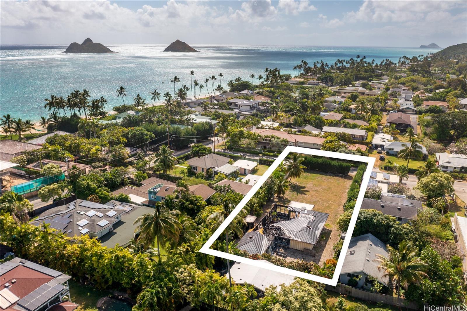118  Kaiolena Drive Lanikai, Kailua home - photo 4 of 18