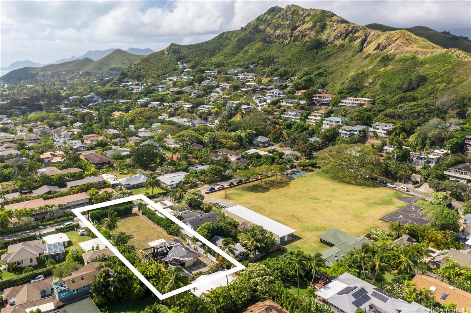 118  Kaiolena Drive Lanikai, Kailua home - photo 5 of 18