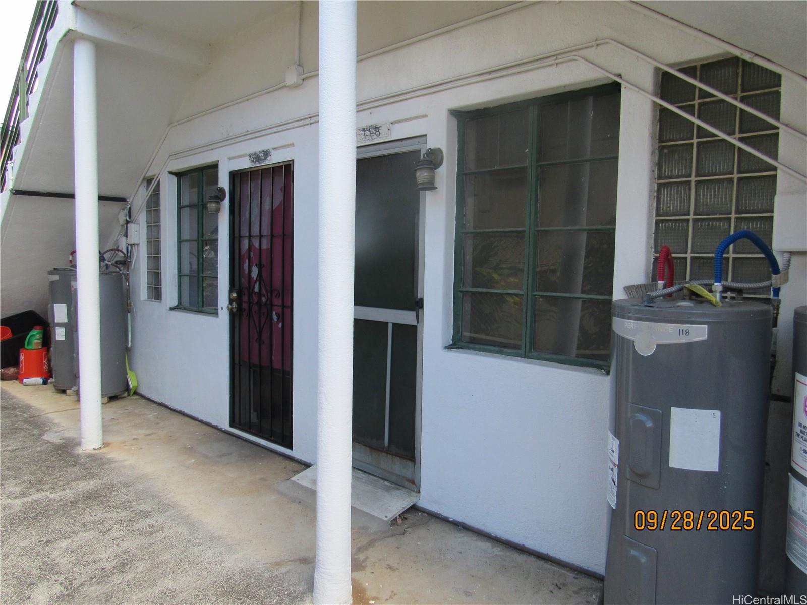 118 S Kuakini St Honolulu - Rental - photo 2 of 9