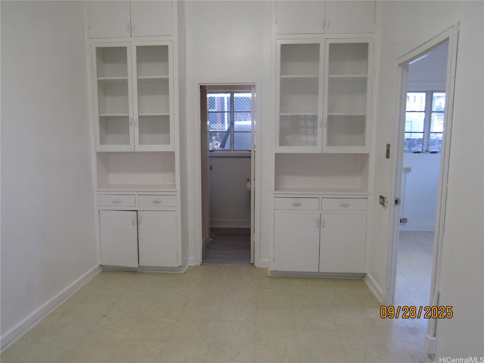 118 S Kuakini St Honolulu - Rental - photo 4 of 9