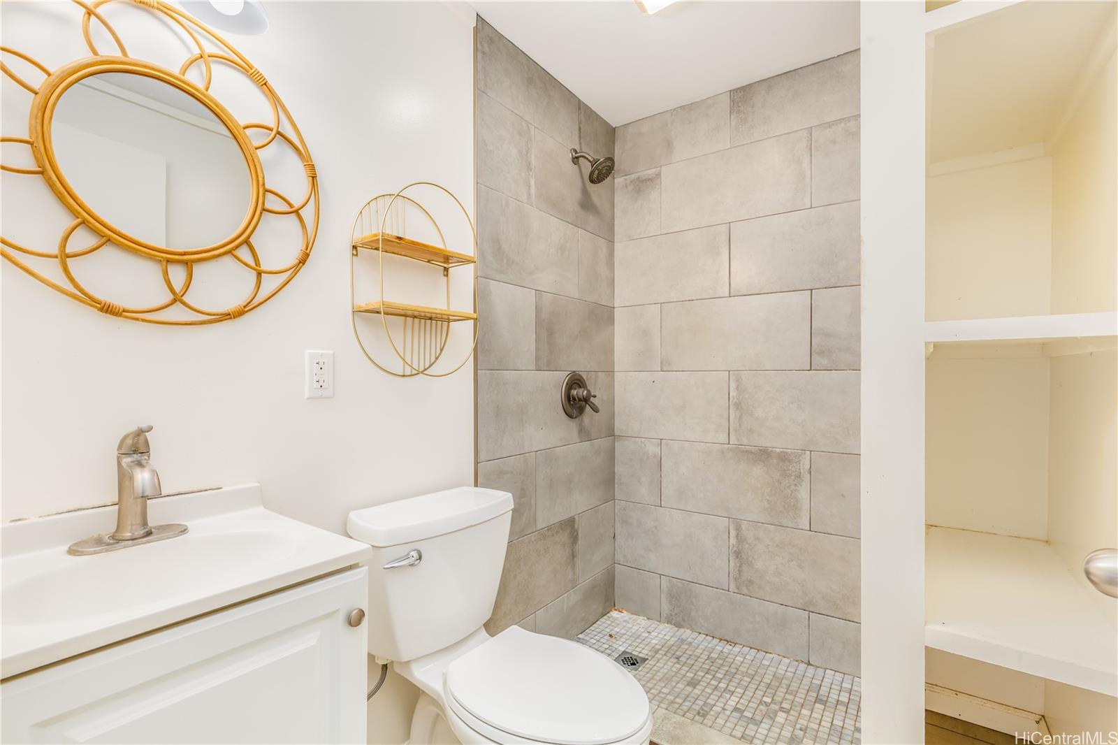 1182  Lauloa Street Enchanted Lake, Kailua home - photo 13 of 23