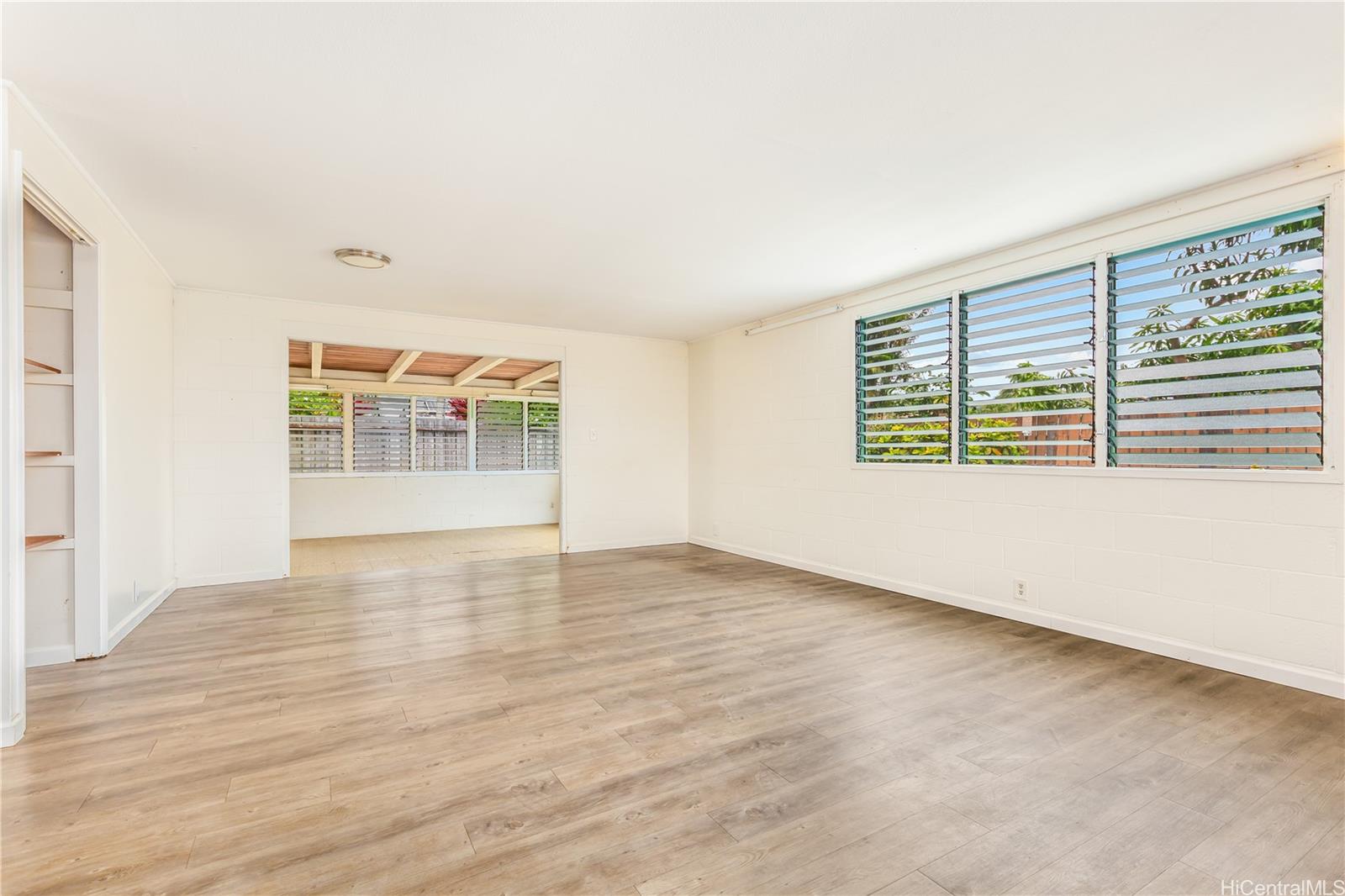 1182  Lauloa Street Enchanted Lake, Kailua home - photo 17 of 23