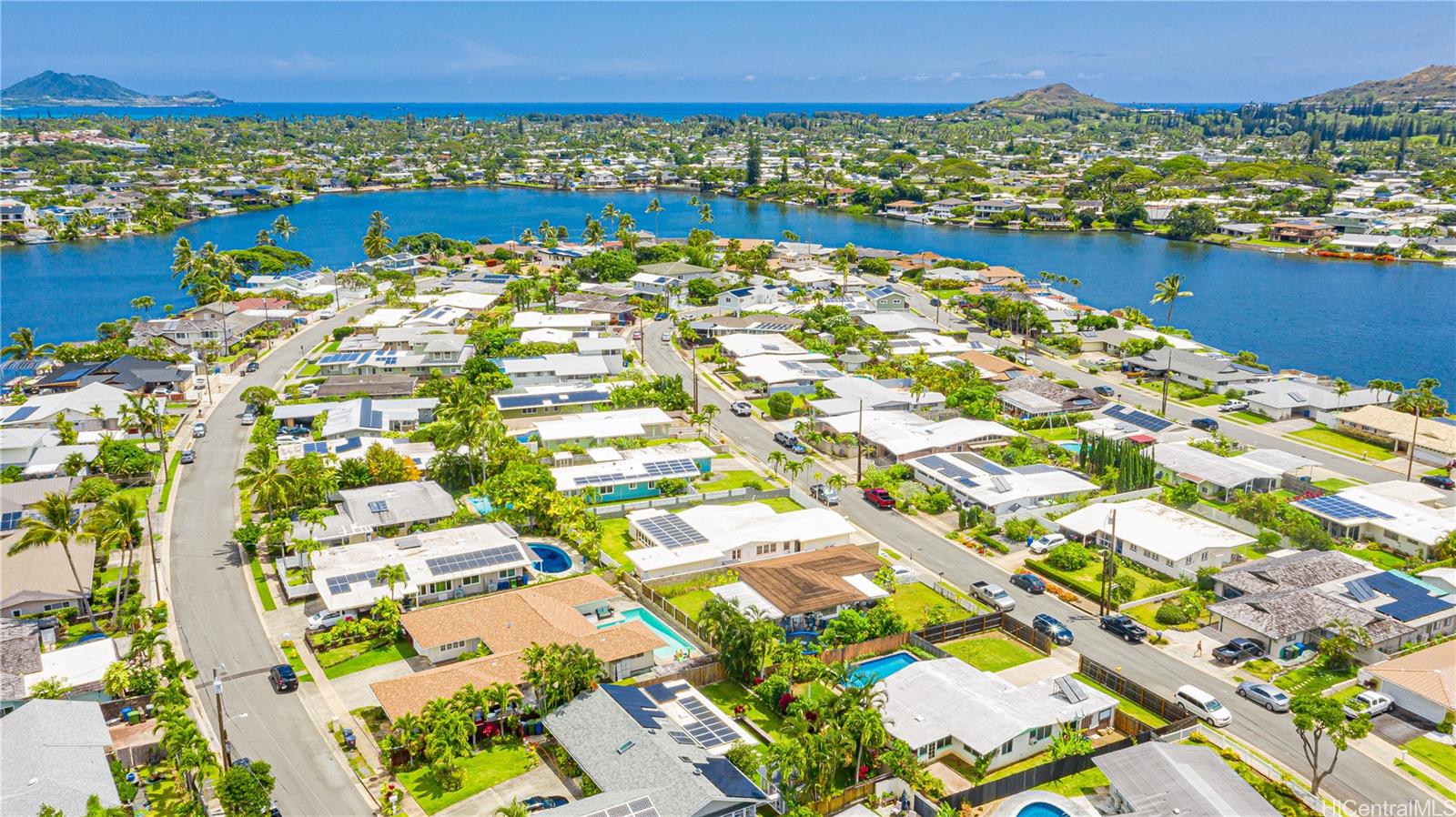 1182  Lauloa Street Enchanted Lake, Kailua home - photo 6 of 23
