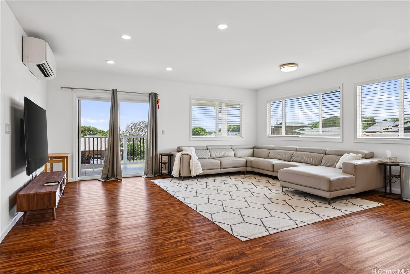 1184  Palekaiko Street Pearl City-upper, PearlCity home - photo 2 of 25