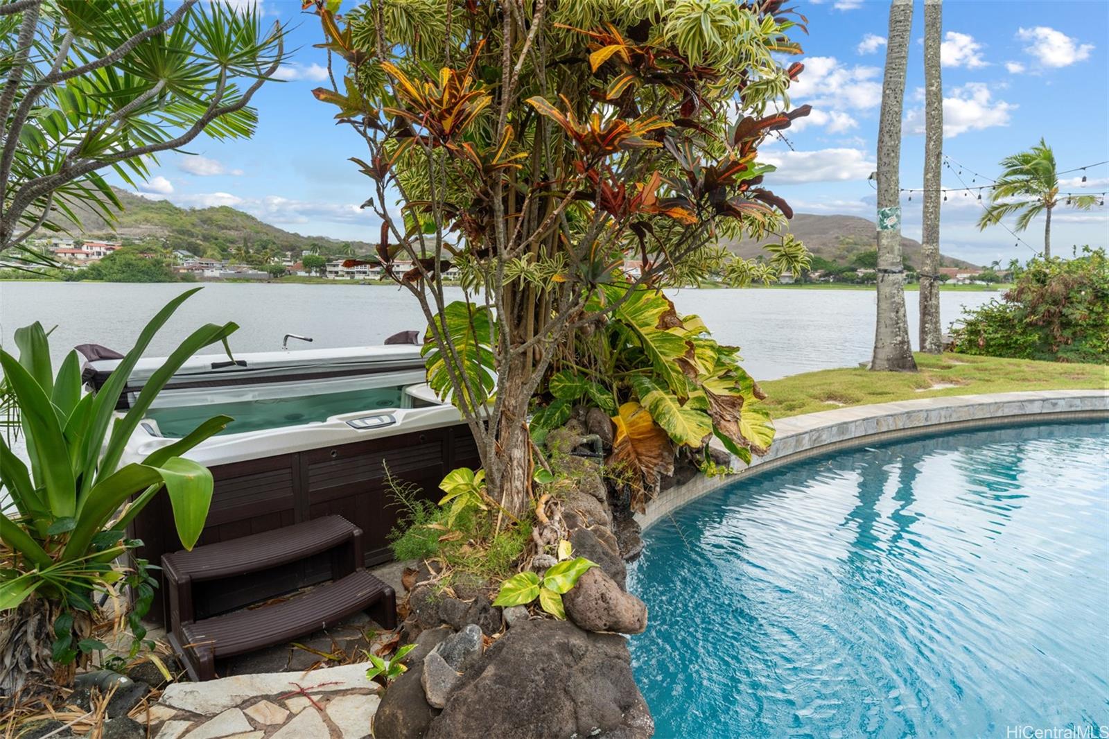 1185  Kahili Street Enchanted Lake, Kailua home - photo 15 of 25