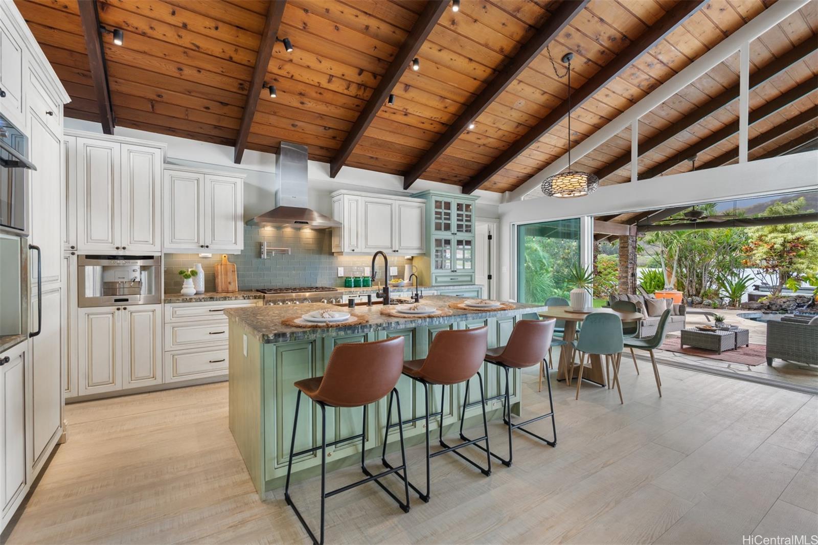 1185  Kahili Street Enchanted Lake, Kailua home - photo 9 of 25