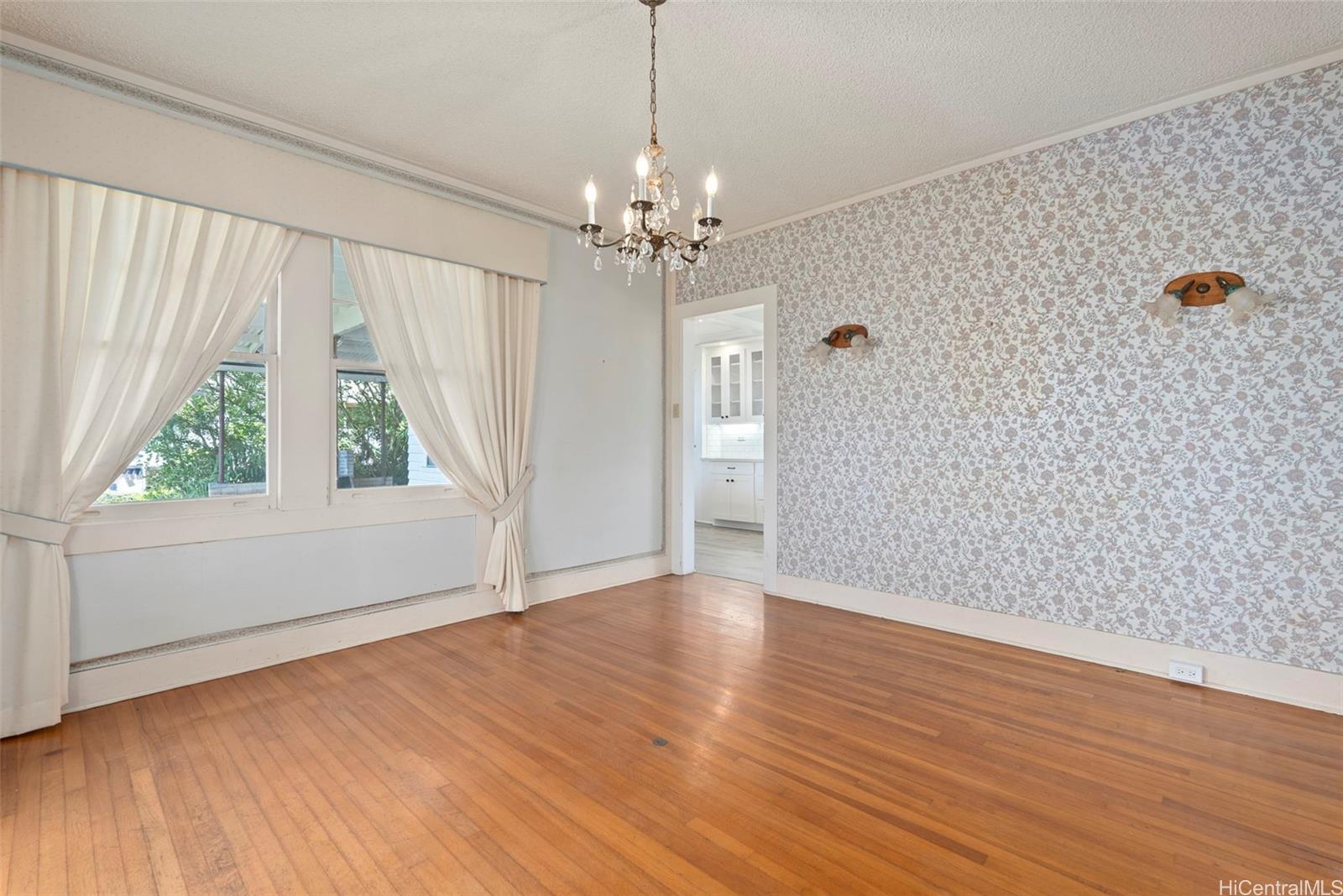 1186  Alewa Drive Alewa Heights, Honolulu home - photo 6 of 25