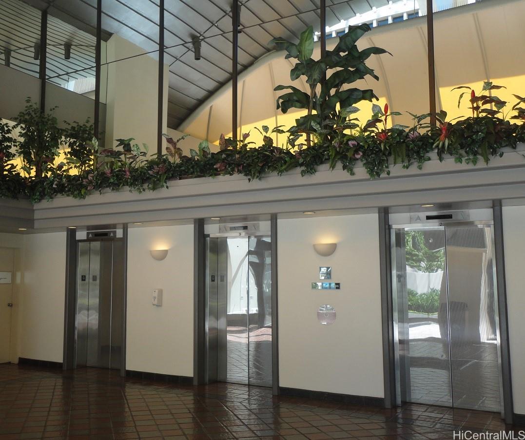 Century Square condo # 1010, Honolulu, Hawaii - photo 20 of 21