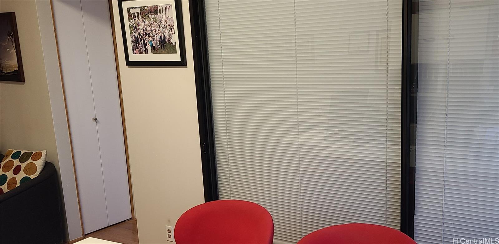 Century Square condo # 1010, Honolulu, Hawaii - photo 7 of 21