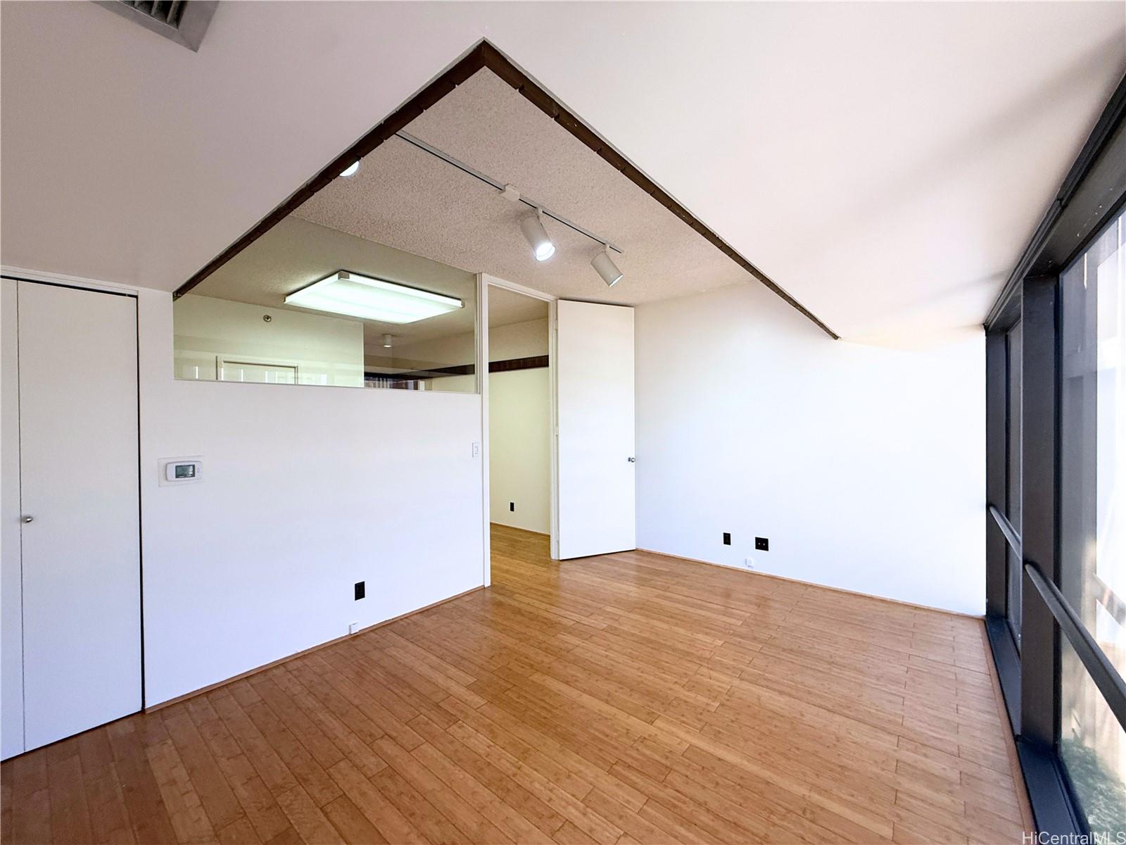 Century Square condo # 1301, Honolulu, Hawaii - photo 13 of 18