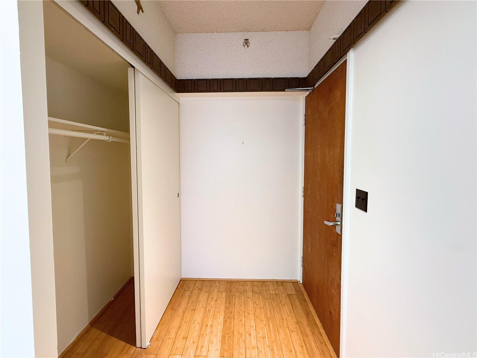 Century Square condo # 1301, Honolulu, Hawaii - photo 3 of 18