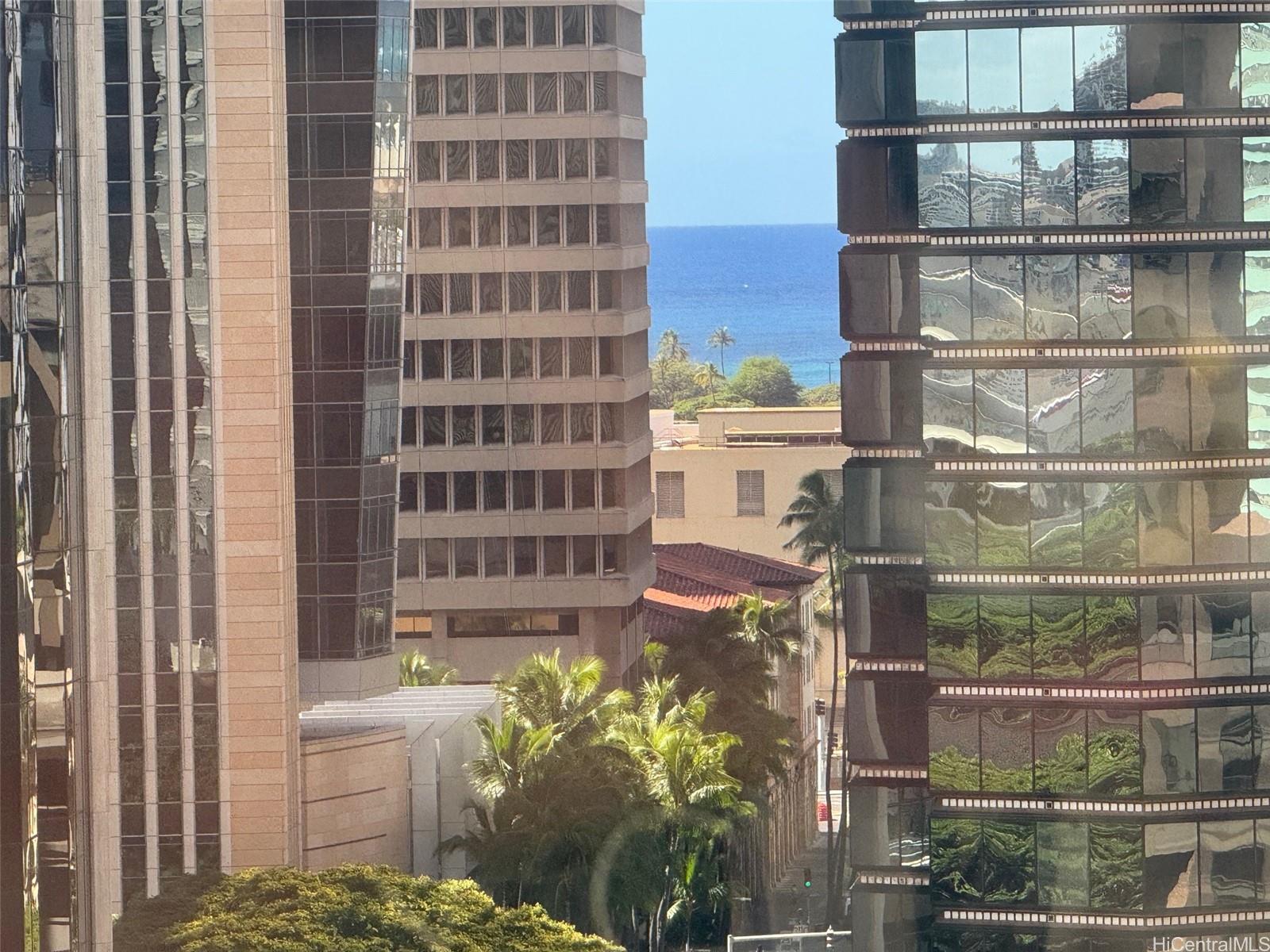 Century Square condo # 1302, Honolulu, Hawaii - photo 16 of 16