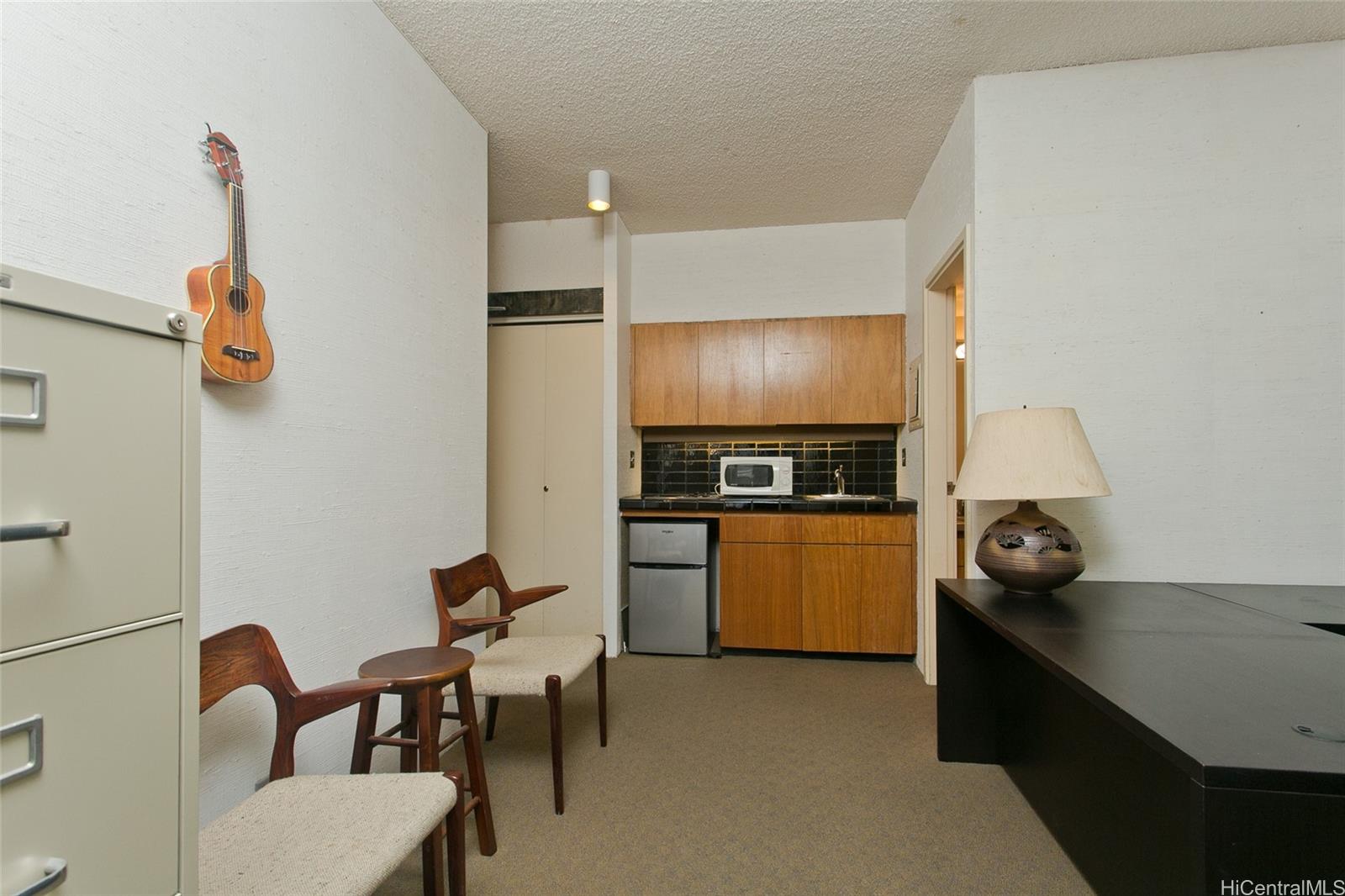 Century Square condo # 1706, Honolulu, Hawaii - photo 6 of 13