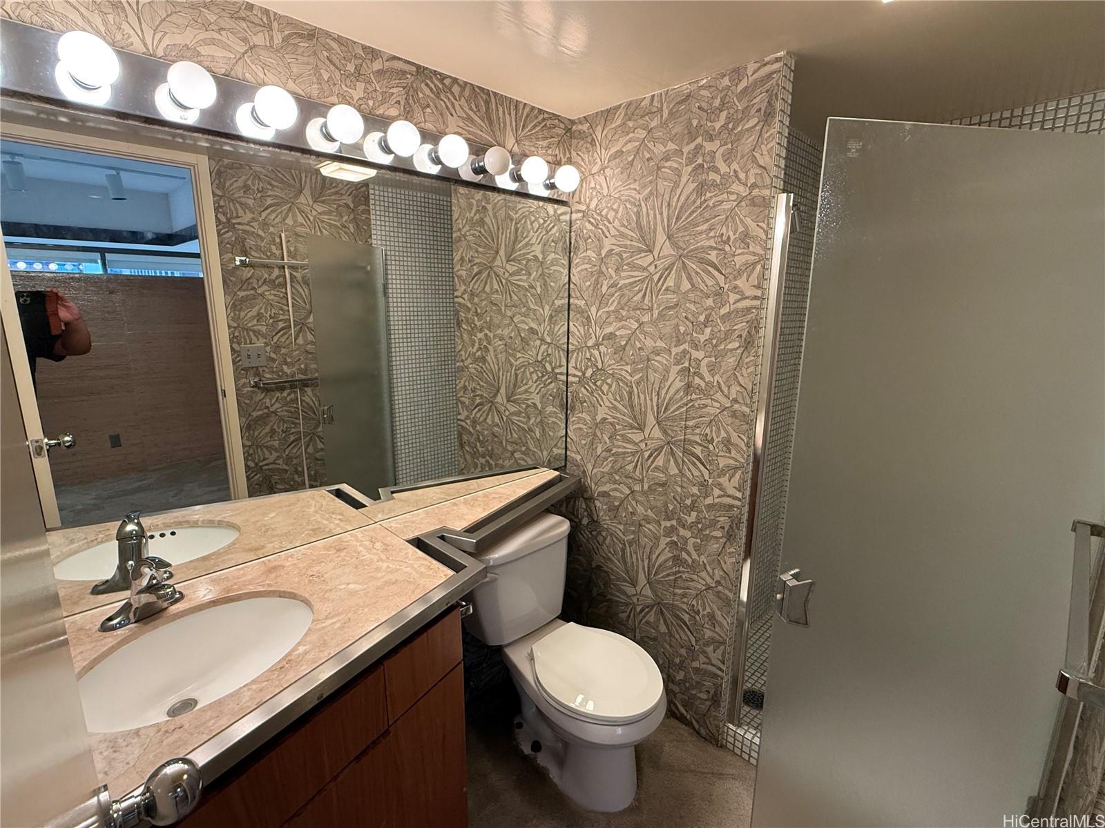 1188 Bishop St Honolulu - Rental - photo 2 of 6