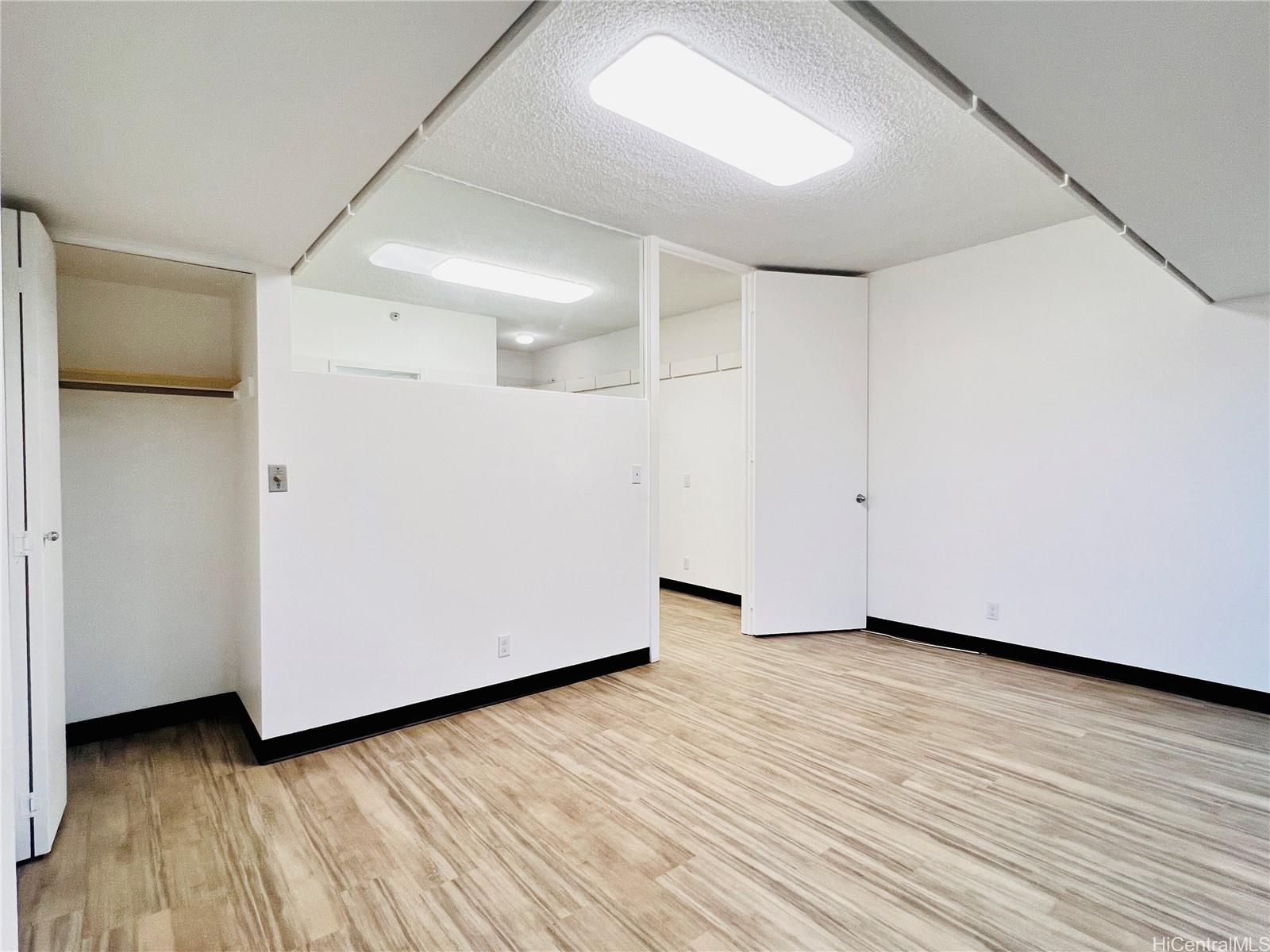 Century Square condo # 601, Honolulu, Hawaii - photo 4 of 11