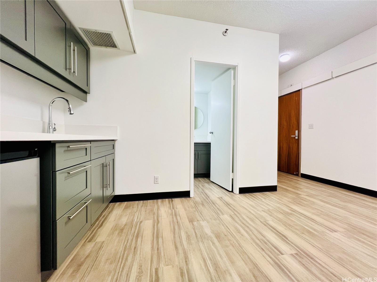 Century Square condo # 601, Honolulu, Hawaii - photo 8 of 11