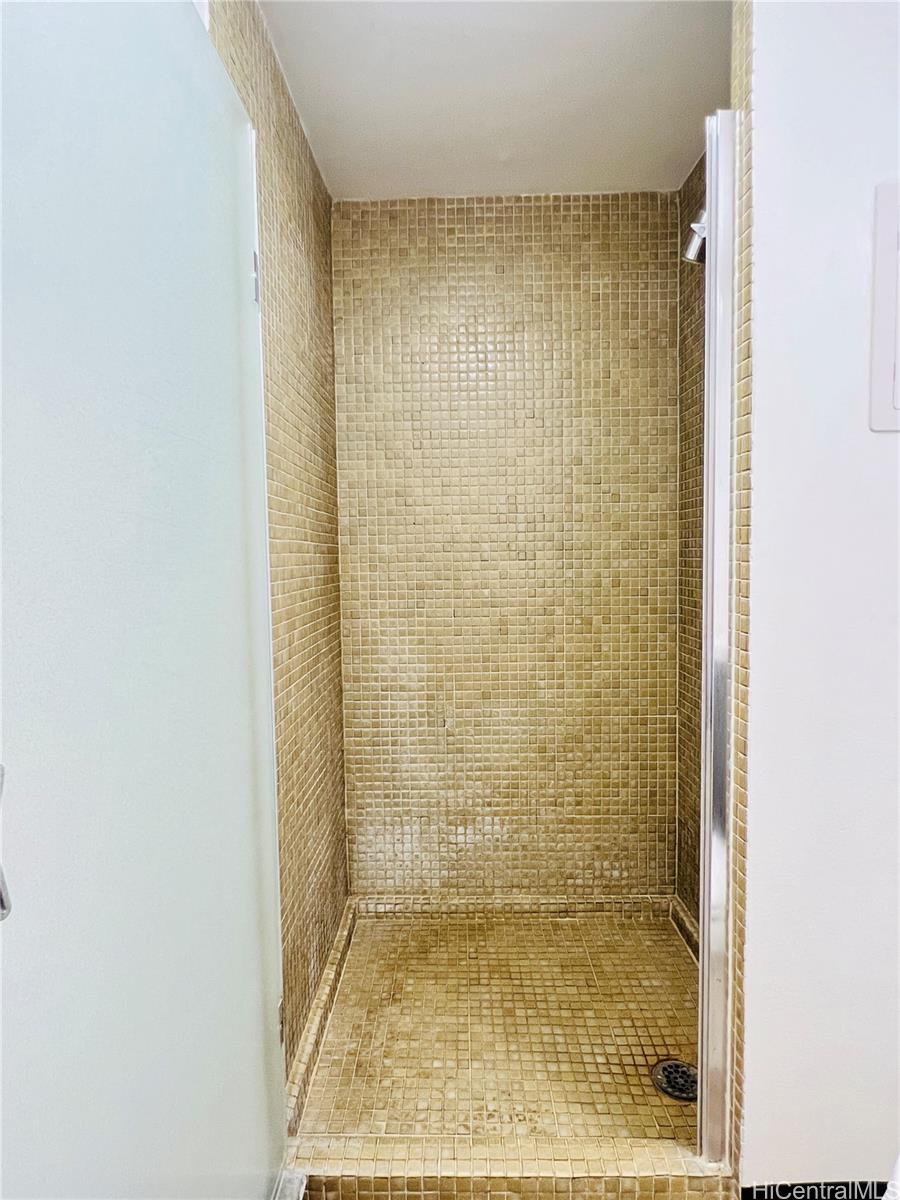 Century Square condo # 601, Honolulu, Hawaii - photo 10 of 11
