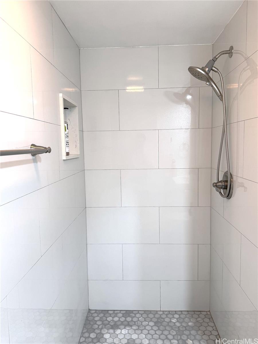 Century Square condo # 701, Honolulu, Hawaii - photo 10 of 12