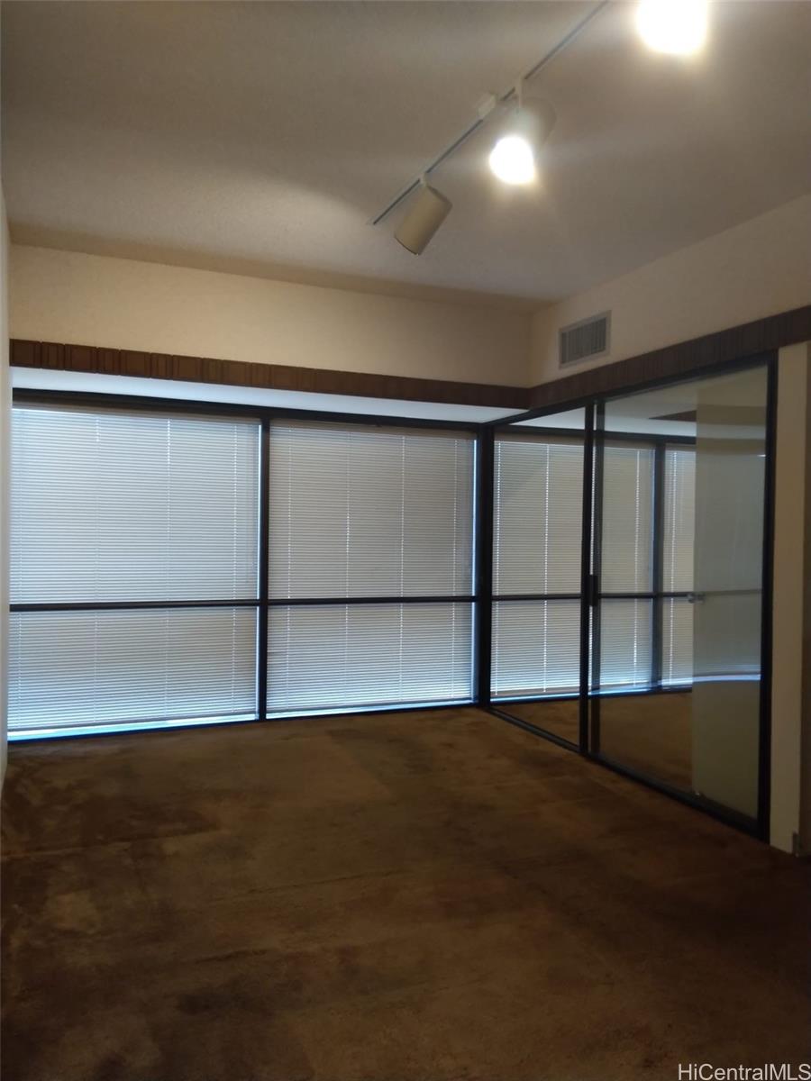 1188 Bishop Street Honolulu Oahu commercial real estate photo3 of 4