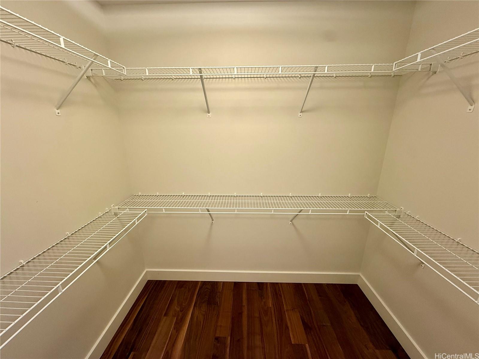 1189 Waimanu St Honolulu - Rental - photo 6 of 19