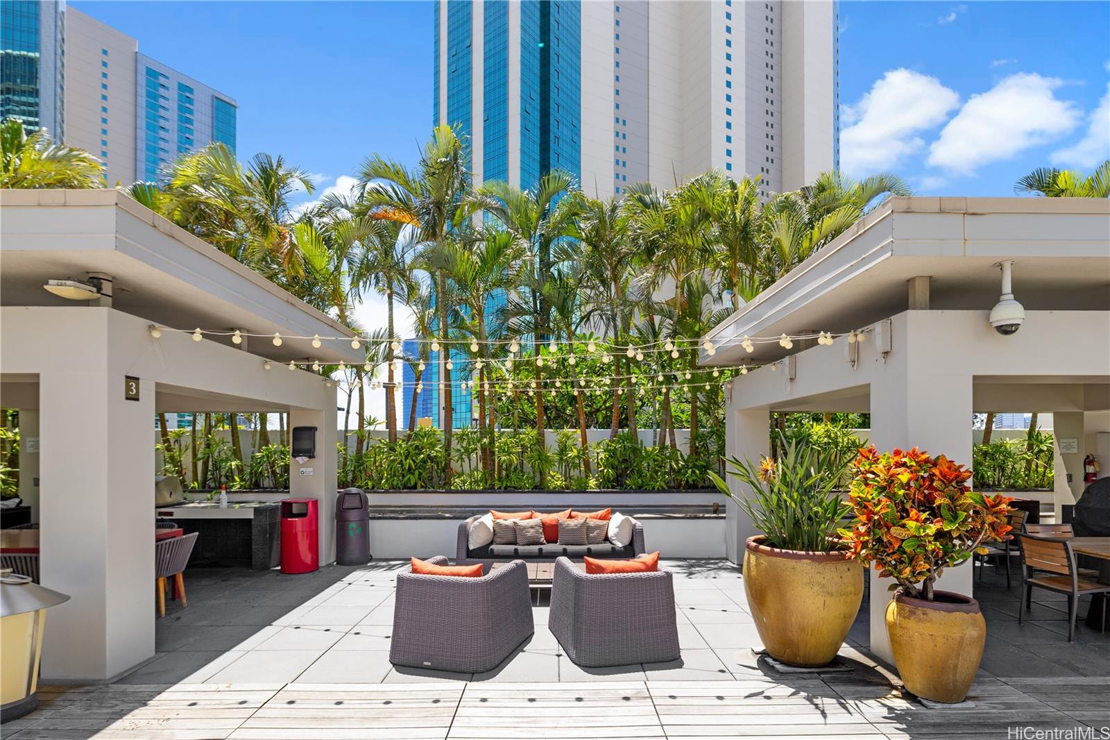 Waihonua condo # 1206, Honolulu, Hawaii - photo 16 of 17