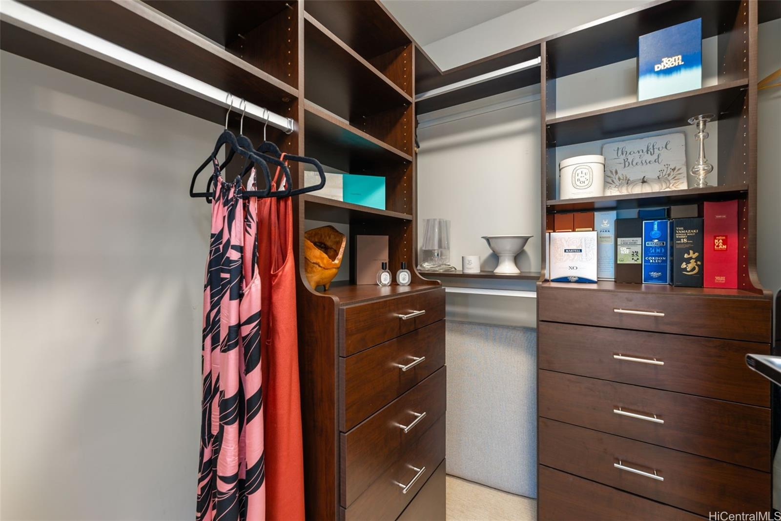 Waihonua condo # 1605, Honolulu, Hawaii - photo 10 of 25