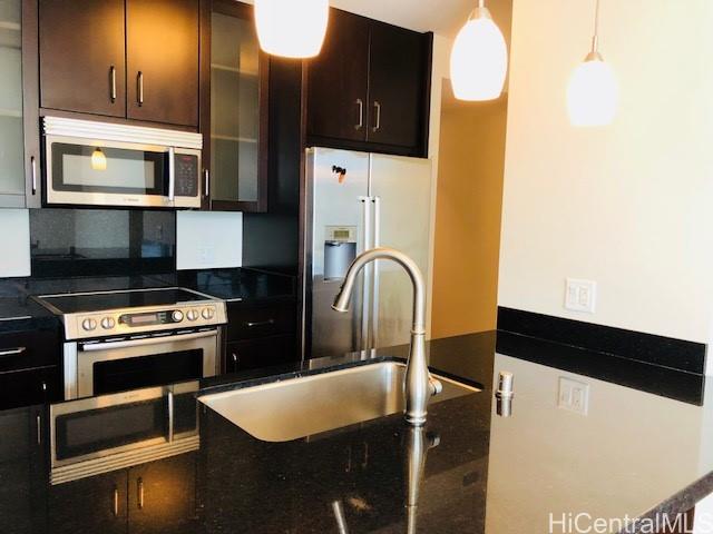 1189 Waimanu St Honolulu - Rental - photo 3 of 9