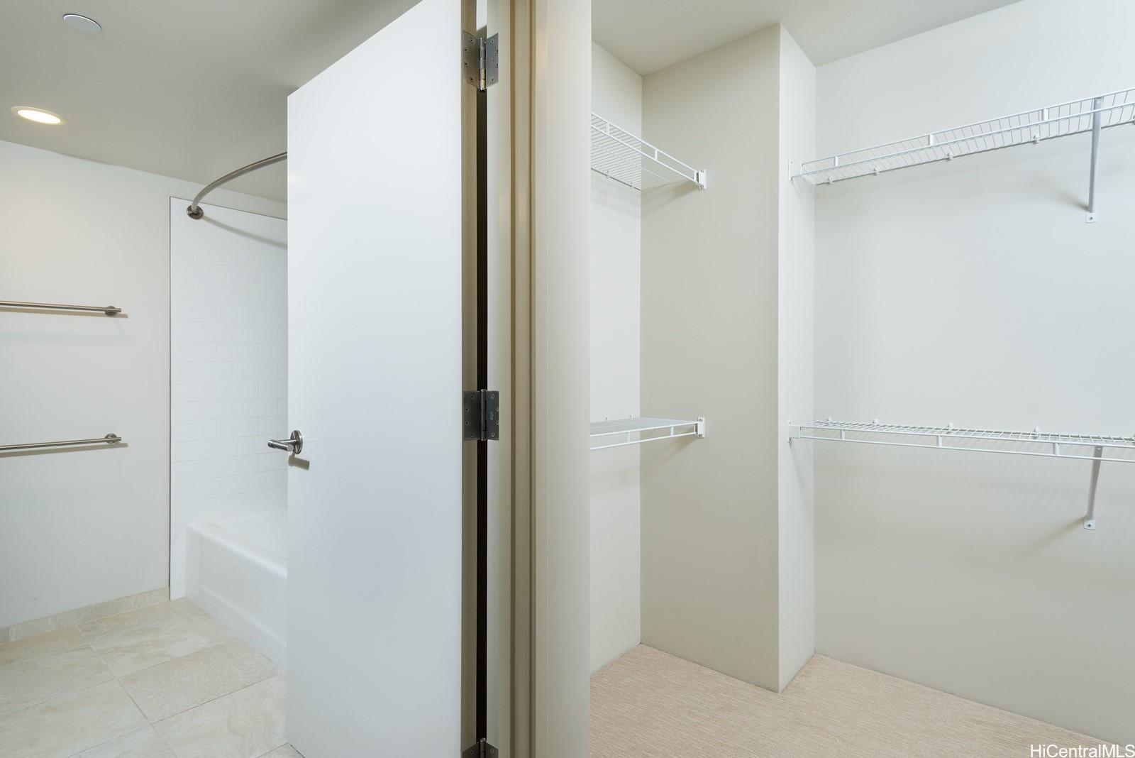 Waihonua condo # 2004, Honolulu, Hawaii - photo 12 of 25