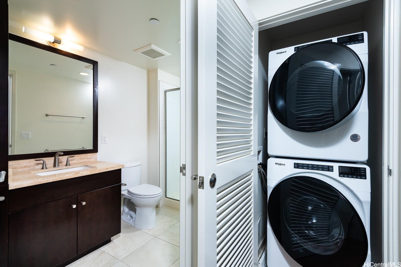 Waihonua condo # 2004, Honolulu, Hawaii - photo 17 of 25